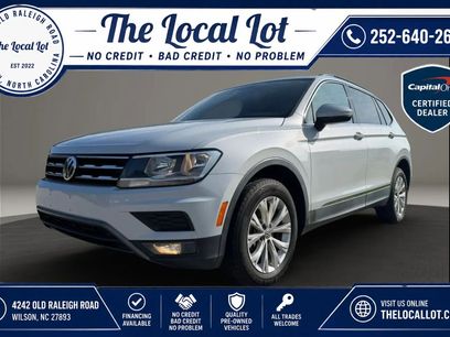 Used 2018 Volkswagen Tiguan SE w/ Panoramic Sunroof Package