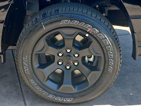 New 2026 RAM 1500 Express AWD/4WD image 36