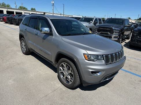 Used 2020 Jeep Grand Cherokee Limited w/ Luxury Group II AWD/4WD image 24