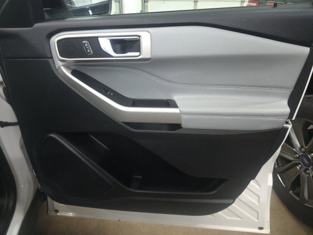 Certified 2023 Ford Explorer XLT w/ Equipment Group 202A AWD/4WD image 6
