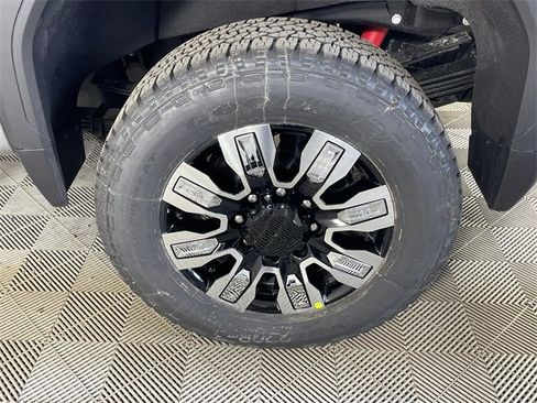 New 2026 GMC Sierra 3500 Denali image 18