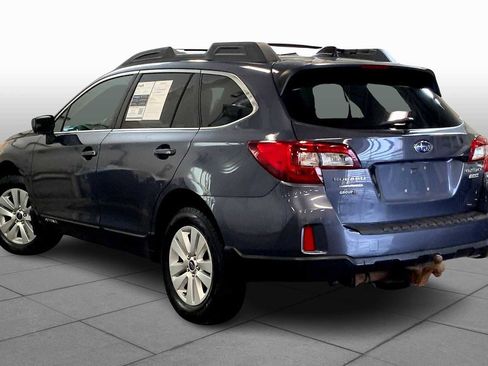 Used 2016 Subaru Outback 2.5i Premium image 11