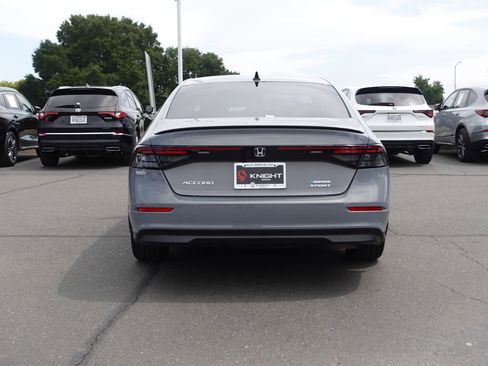 Used 2023 Honda Accord Sport image 7