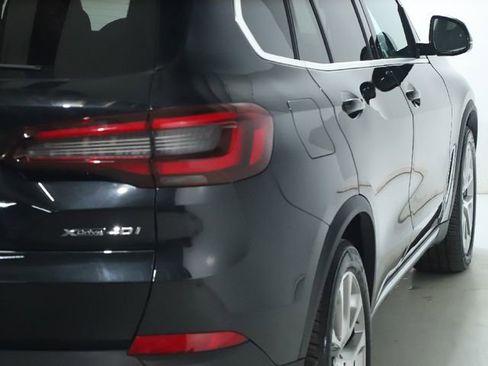 Used 2023 BMW X5 xDrive40i w/ Premium Package image 46