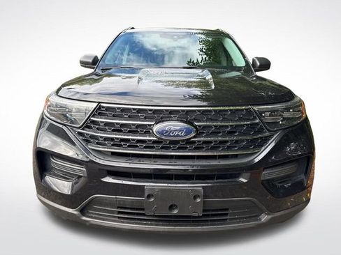 Used 2021 Ford Explorer XLT image 8
