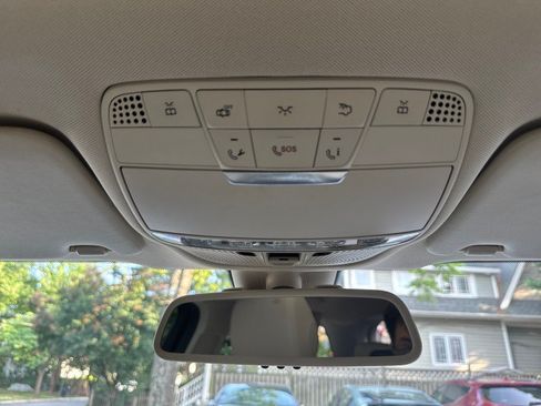 Used 2017 Mercedes-Benz GLC 300 4MATIC w/ Premium 2 Package image 29