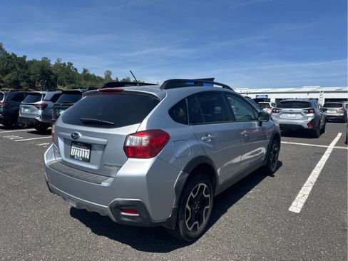 Used 2017 Subaru Crosstrek 2.0i Premium AWD/4WD image 5