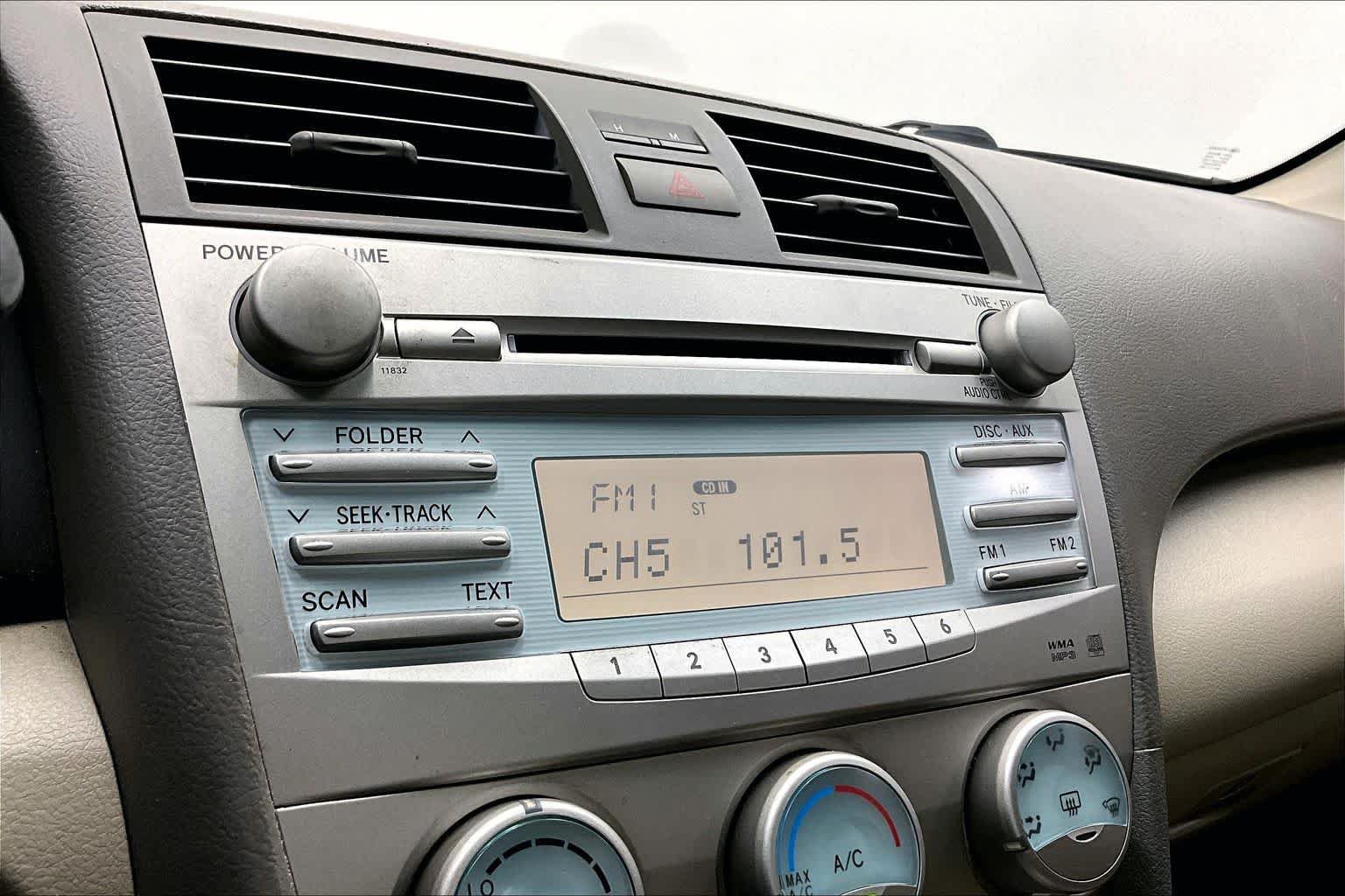 Used 2009 Toyota Camry LE FWD image 29