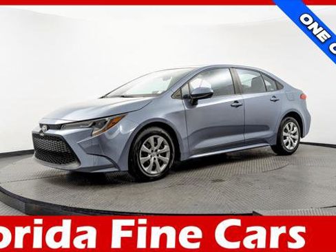 Used 2022 Toyota Corolla LE image 1