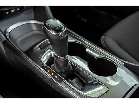 Used 2020 Chevrolet Malibu LT FWD image 22