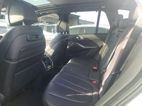 Used 2020 BMW X5 xDrive40i w/ M Sport Package image 12
