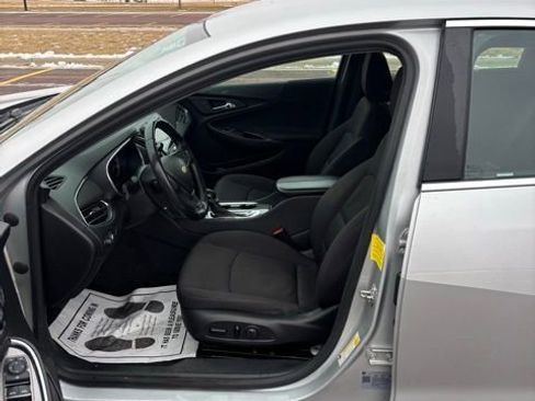 Used 2021 Chevrolet Malibu LT w/ Sport Edition image 6