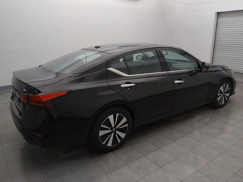 Used 2020 Nissan Altima 2.5 SL FWD image 10