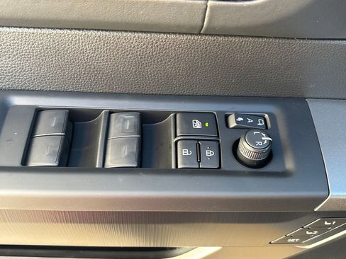 New 2026 Toyota Tundra Platinum image 7