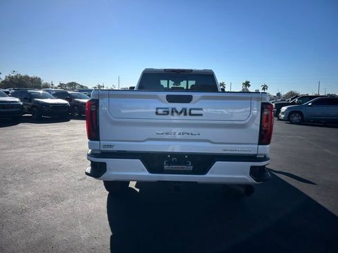 Certified 2025 GMC Sierra 2500 Denali Ultimate w/ Max Trailering Package image 5