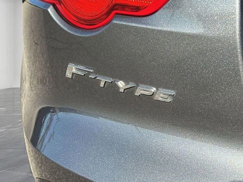 Used 2017 Jaguar F-TYPE S image 9