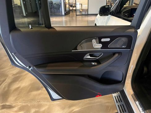 Used 2023 Mercedes-Benz GLS 580 4MATIC image 22