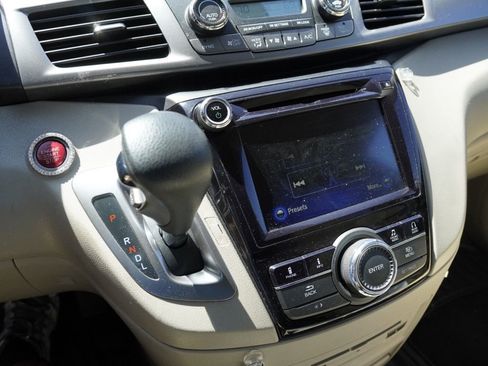 Used 2016 Honda Odyssey SE image 13