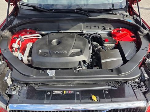 Used 2019 Volvo XC60 T5 Momentum w/ Premium Package FWD image 22