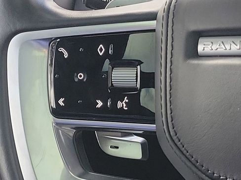 Used 2023 Land Rover Range Rover SE image 33