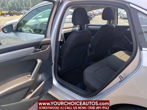 Used 2017 Volkswagen Passat 1.8T S image 17