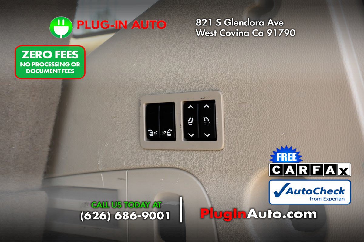 Used 2020 Cadillac Escalade Premium Luxury AWD/4WD image 18