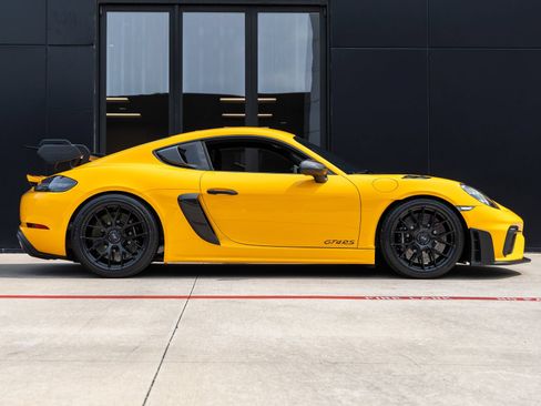 Certified 2025 Porsche 718 Cayman GT4 RS RWD image 14
