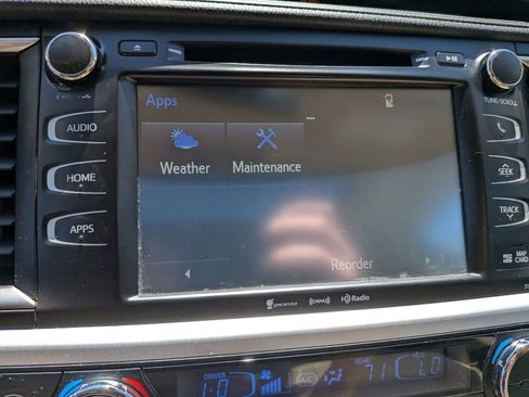 Used 2019 Toyota Highlander XLE AWD/4WD image 63
