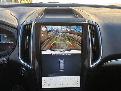 Used 2022 Ford Edge Titanium w/ Equipment Group 301A image 17