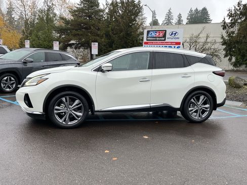 Used 2020 Nissan Murano Platinum w/ Cargo Package image 2