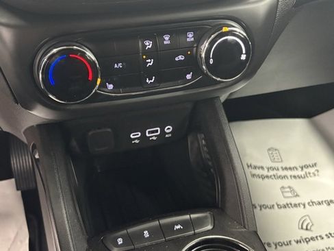 Used 2023 Chevrolet TrailBlazer LT image 22