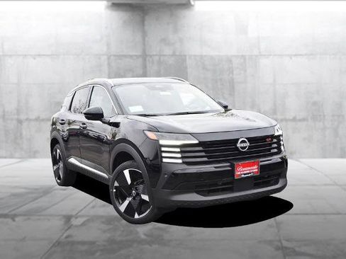 New 2025 Nissan Kicks SR image 2