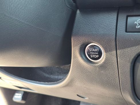 Used 2025 Nissan Frontier PRO-4X AWD/4WD image 21