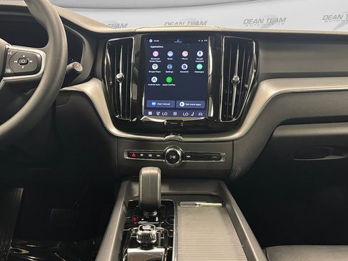 Used 2023 Volvo XC60 B5 Core w/ Climate Package FWD image 15