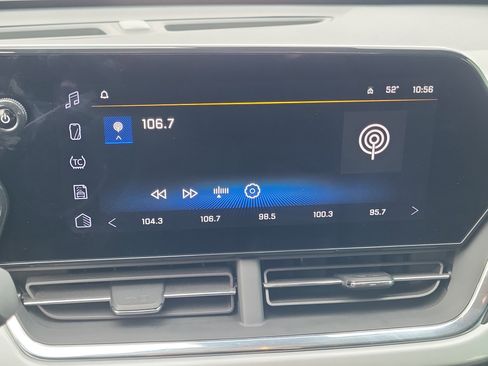 Used 2024 Chevrolet Trax LT w/ Driver Confidence Package image 18