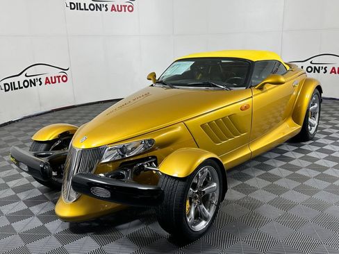 Used 2002 Chrysler Prowler RWD image 2