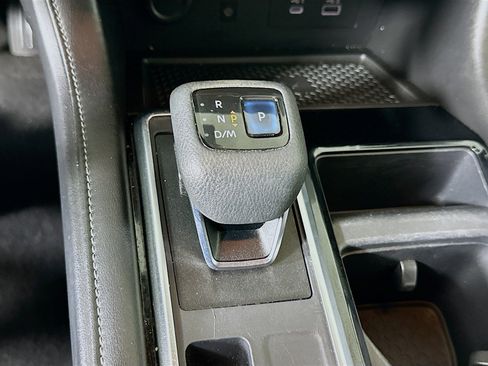 Used 2022 Nissan Pathfinder SL w/ SL Premium Package image 25