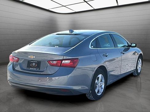 Used 2023 Chevrolet Malibu LT FWD image 4