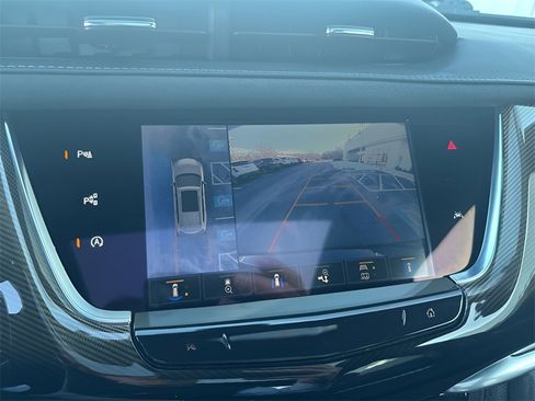 Certified 2024 Cadillac XT6 Sport w/ Platinum Package image 28