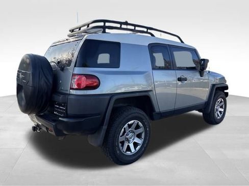 Used 2010 Toyota FJ Cruiser 4WD image 12