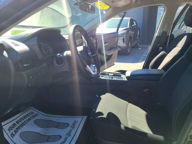 Used 2025 Nissan Sentra SV FWD image 15