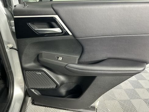 Used 2025 Mitsubishi Outlander SE FWD image 27