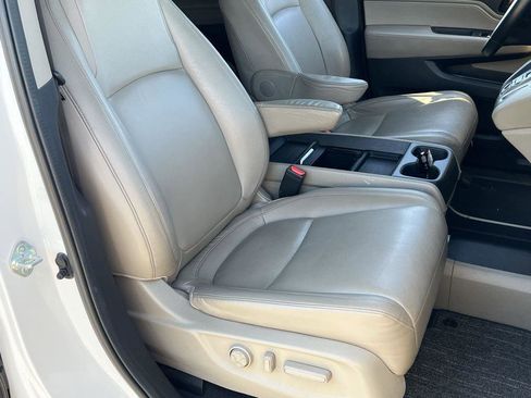 Used 2024 Honda Odyssey EX-L image 22