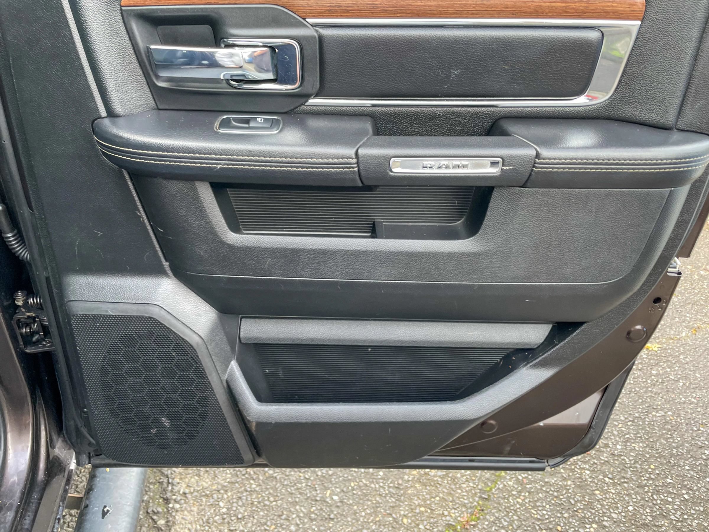 Used 2017 RAM 1500 Laramie w/ Cold Weather Group AWD/4WD image 36