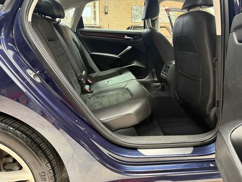 Used 2014 Volkswagen Passat TDI SEL Premium FWD image 25