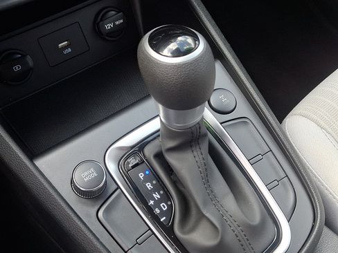 Certified 2023 Hyundai Kona SEL AWD/4WD image 15