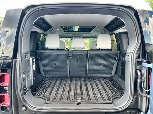 Certified 2025 Land Rover Defender 110 S AWD/4WD image 18