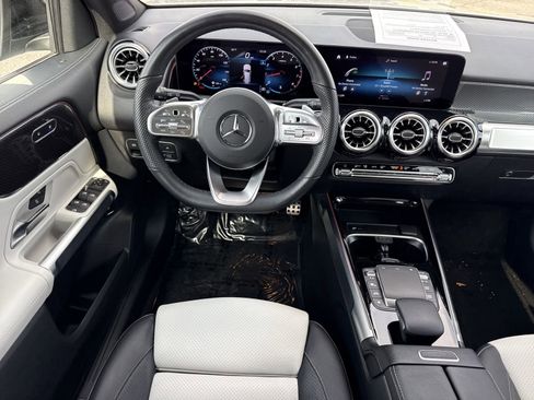 Certified 2022 Mercedes-Benz GLB 250 4MATIC image 12