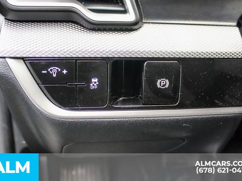 Used 2025 Kia Sportage LX FWD image 29