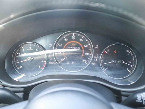 Used 2019 MAZDA MAZDA3 Hatchback FWD image 24